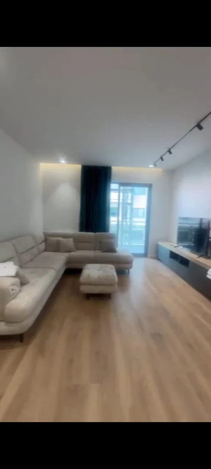 Tirane, jepet me qera apartament 2+1 Kati 3, 125 m² 1.200 € (Rruga e Kavajës)
