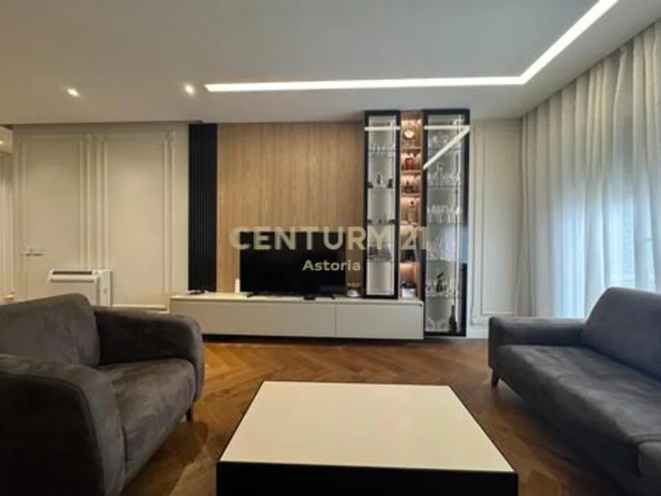 Tirane, jepet me qera apartament 2+1 Kati 3, 130 m² 2.500 € (Komuna Parisit astoria148107)