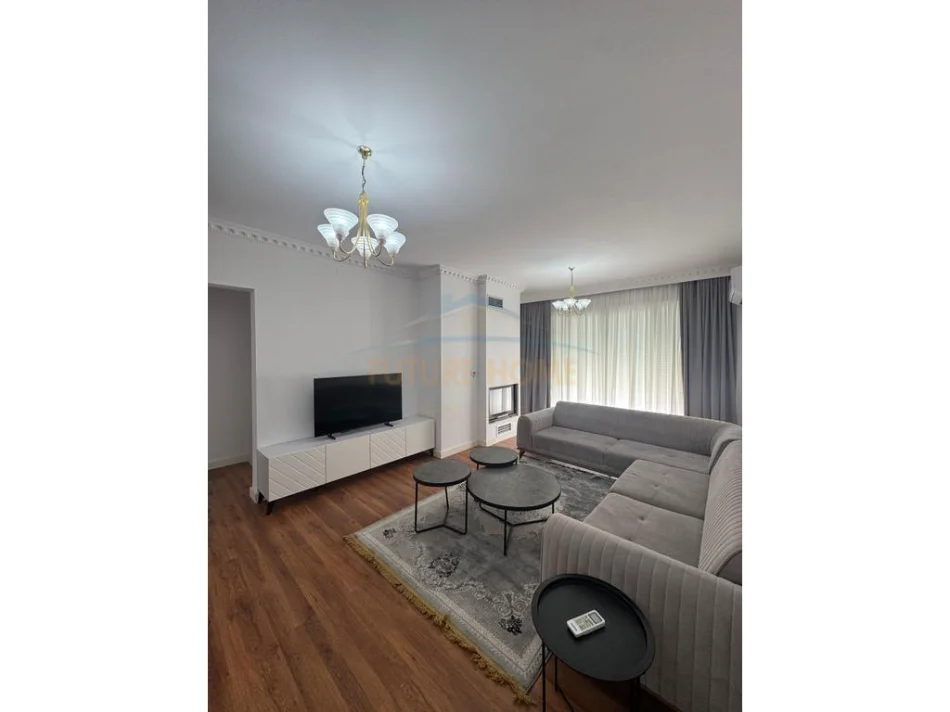 Tirane, jepet me qera apartament 2+1 Kati 3, 134 m² 700 € (Vilat e Arabit,Fresk)