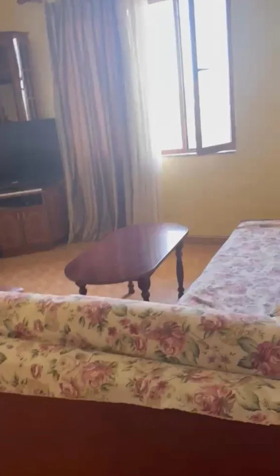 Tirane, jepet me qera apartament 2+1 Kati 3, 160 m² 500 € (Kodra e Priftit)