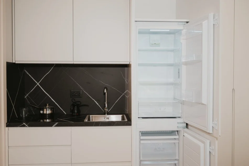 Tirane, jepet me qera apartament 2+1 Kati 3, 60 m² 1.000 € (2 Garsoniere Skanderbeg Square)