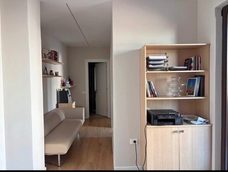 Tirane, jepet me qera apartament 2+1 Kati 3, 60 m² (Myslym Shyri)