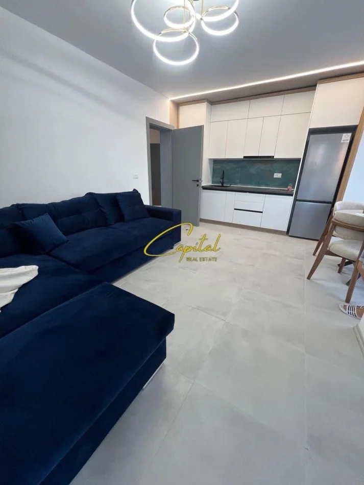 Tirane, jepet me qera apartament 2+1 Kati 3, 70 m² 650 € (PAZARI I RI)