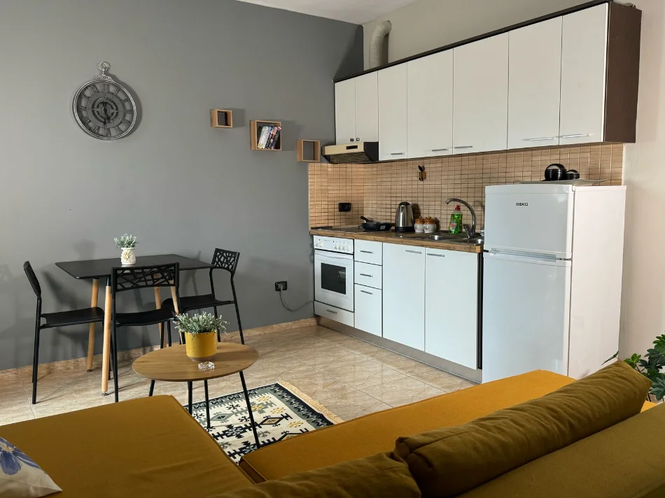 Tirane, jepet me qera apartament 2+1 Kati 3, 70 m² 650 € (SAMI FRASHERI)