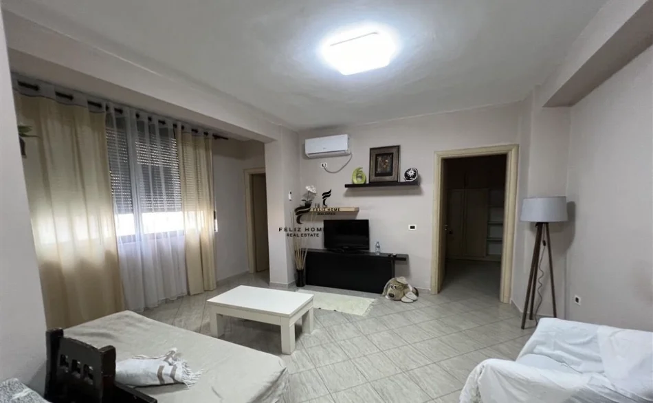 Tirane, jepet me qera apartament 2+1 Kati 3, 70 m² 700 € (BLLOKU)