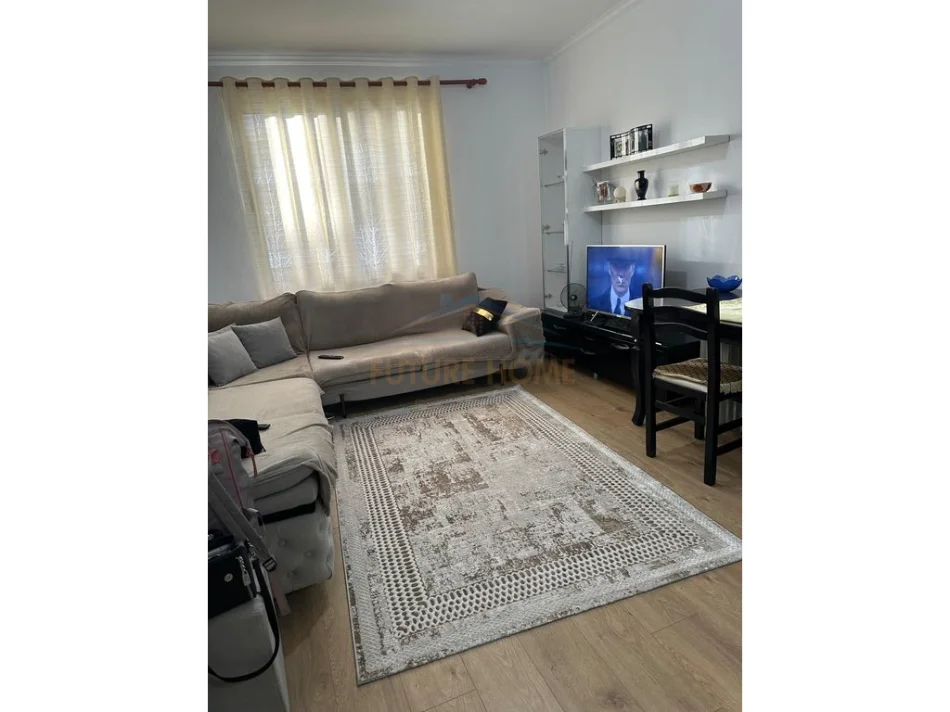 Tirane, jepet me qera apartament 2+1 Kati 3, 71 m² 500 € (Vila L, Unaza e Re.)