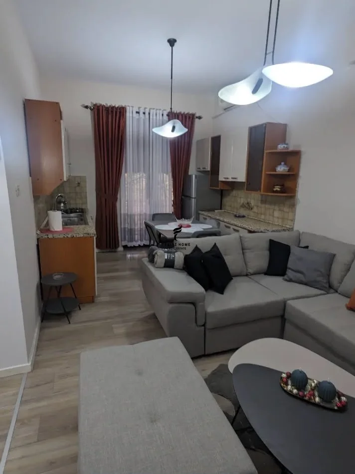 Tirane, jepet me qera apartament 2+1 Kati 3, 77 m² 630 € (STADIUMI DINAMO)