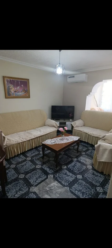 Tirane, jepet me qera apartament 2+1 Kati 3, 80 m² 420 € (Shkolla Bashkuar)