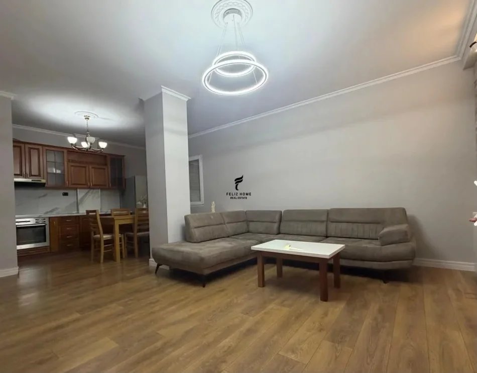 Tirane, jepet me qera apartament 2+1 Kati 3, 80 m² 650 € (ALI DEMI)