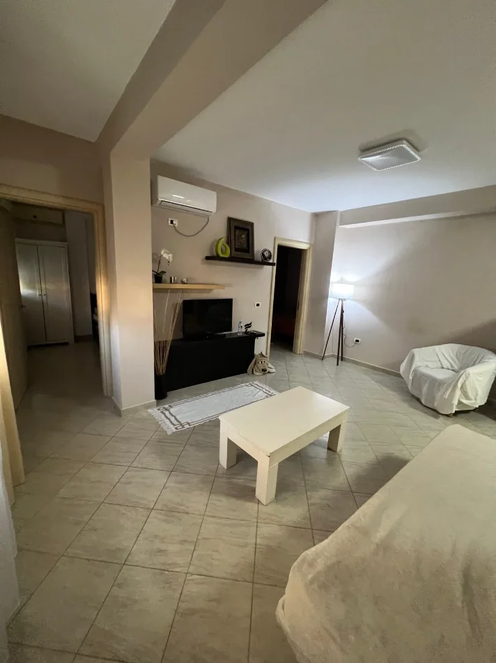 Tirane, jepet me qera apartament 2+1 Kati 3, 80 m² 750 € (SHESHI WILLSON)