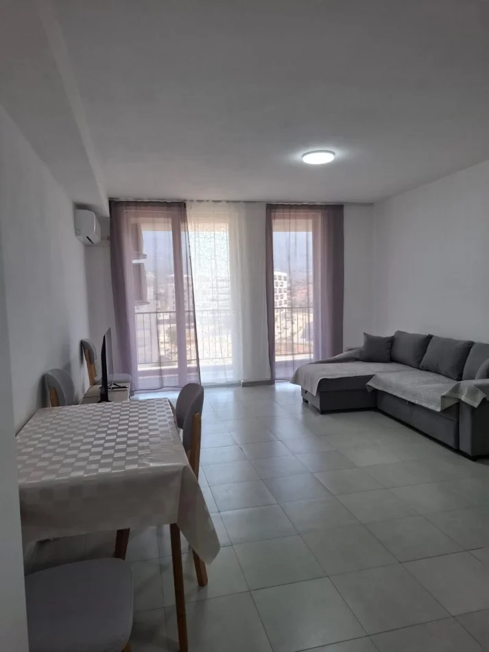 Tirane, jepet me qera apartament 2+1 Kati 3, 85 m² 500 € (Rruga 5 Maji)