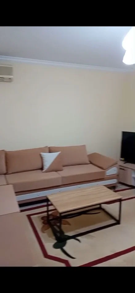 Tirane, jepet me qera apartament 2+1 Kati 3, 85 m² 550 € (XHAMLLIK)
