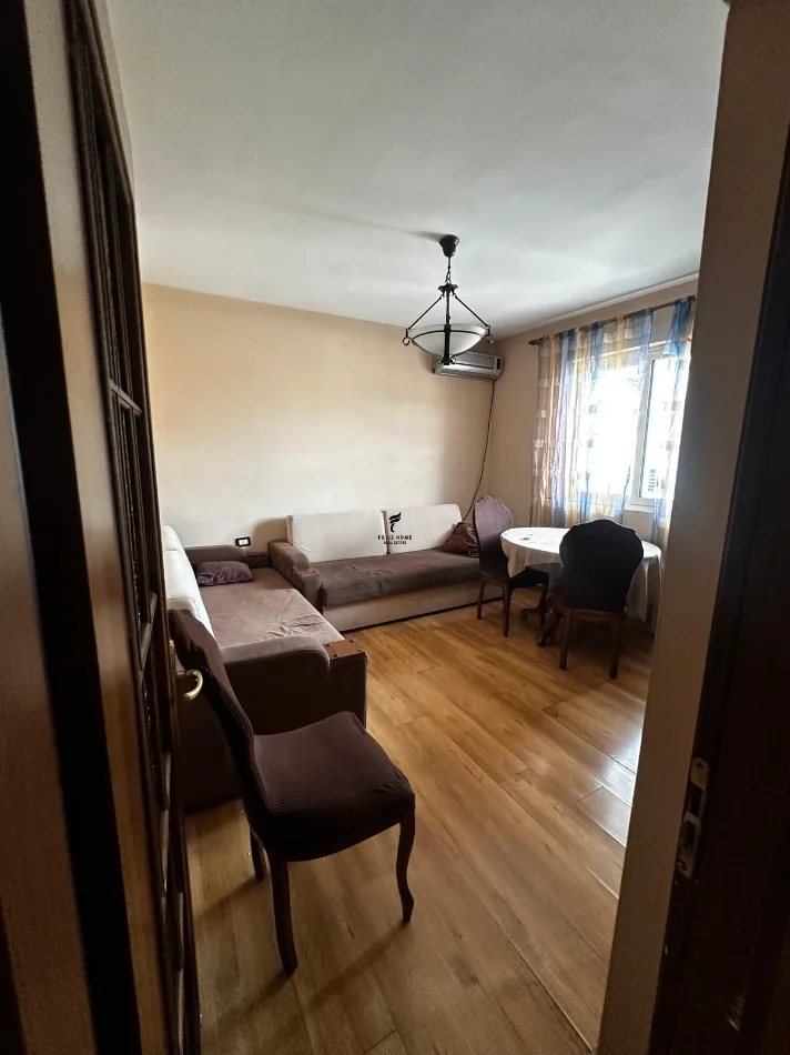 Tirane, jepet me qera apartament 2+1 Kati 3, 86 m² 500 € (RRUGA KONGRESI I MANASTIRIT)