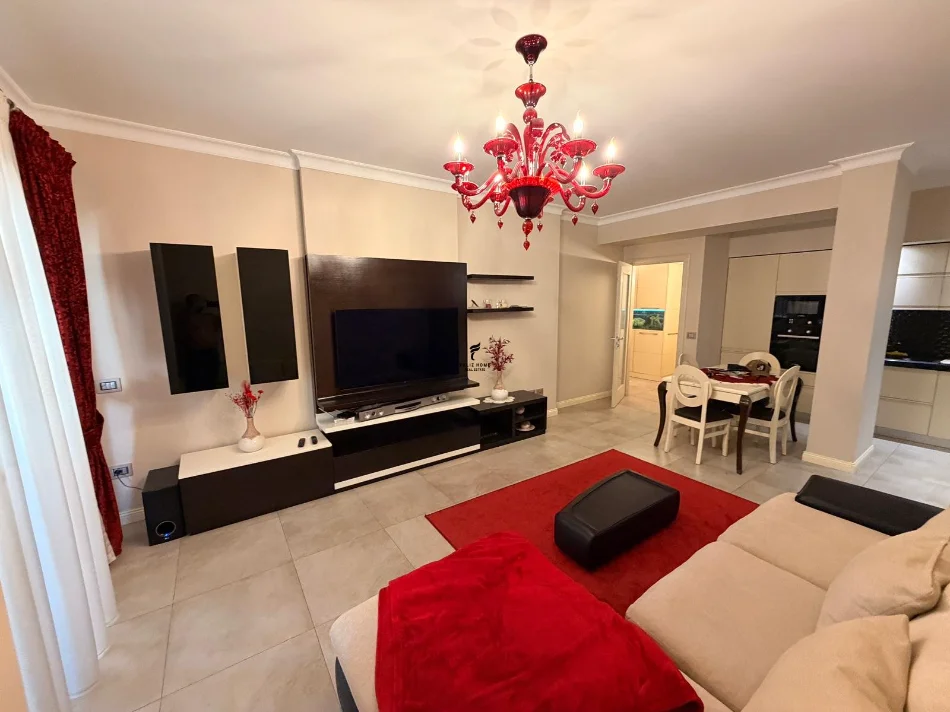 Tirane, jepet me qera apartament 2+1 Kati 3, 90 m² 1.000 € (KOMUNA E PARISIT)