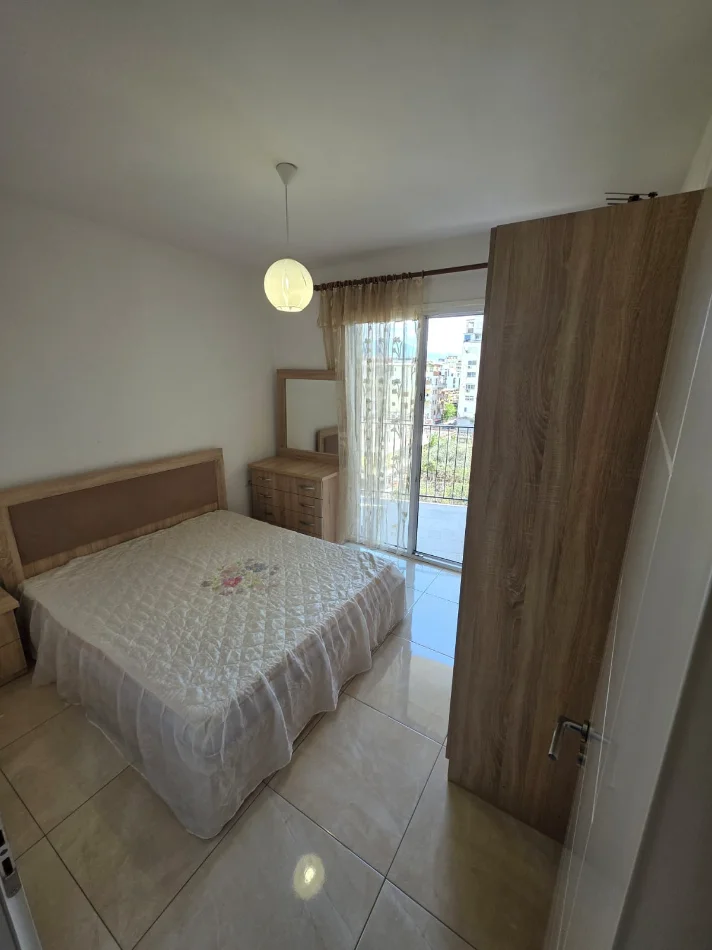 Tirane, jepet me qera apartament 2+1 Kati 3, 90 m² 500 € Kompleksi Jolla, në Astir ,Tiranë.
