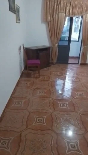 Tirane, jepet me qera apartament 2+1 Kati 3, 95 m² 400 € (Rruga Jordan Misja (Bosh ))