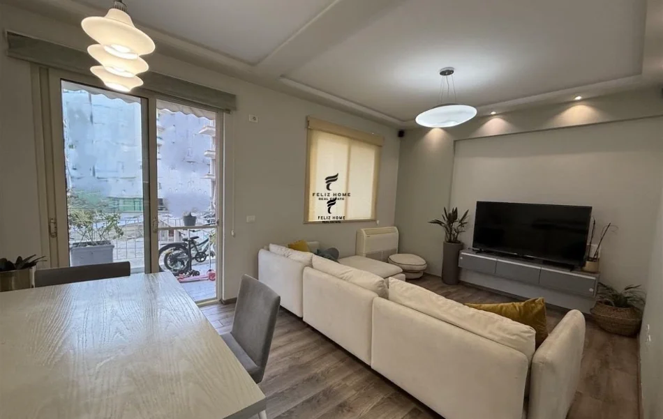 Tirane, jepet me qera apartament 2+1 Kati 3, 96 m² 750 € (KOPSHTI BOTANIK)
