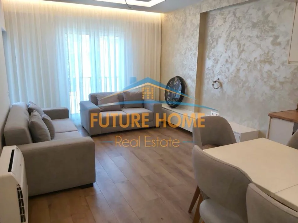 Tirane, jepet me qera apartament 2+1 Kati 3, 99 m² 890 € (Rruga e Barrikadave)