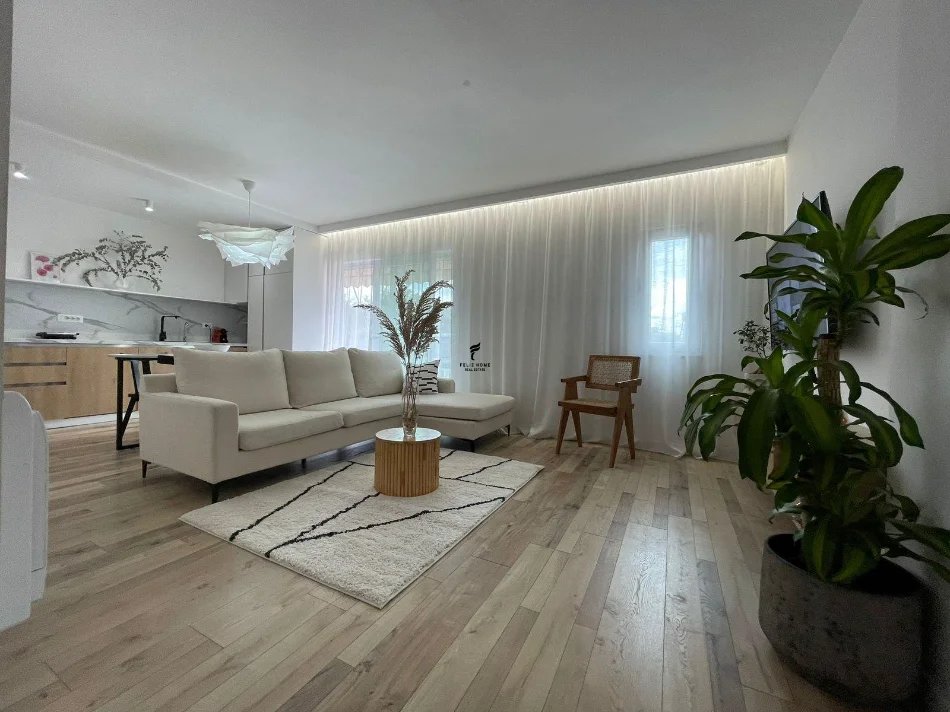 Tirane, jepet me qera apartament 2+1 Kati 4, 100 m² 1.000 € (MYSLYM SHYRI)