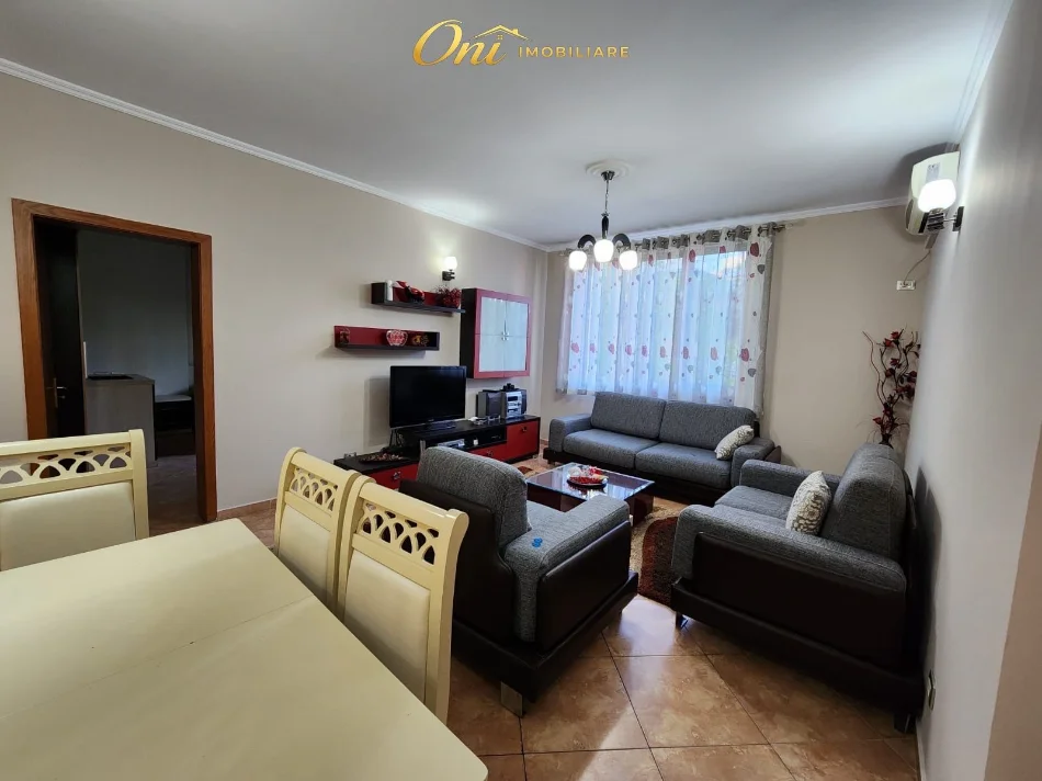 Tirane, jepet me qera apartament 2+1 Kati 4, 100 m² 800 € (RRUGA E KAVAJES)