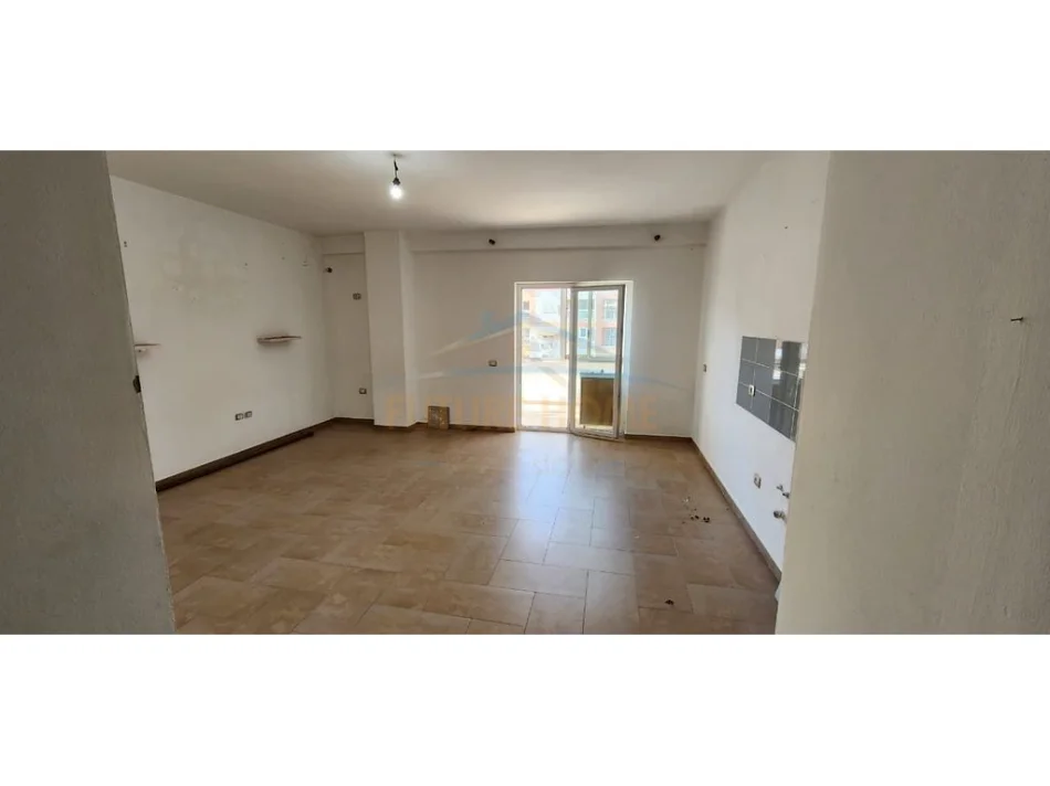 Tirane, jepet me qera apartament 2+1 Kati 4, 102 m² 450 € (Jordan Misja)