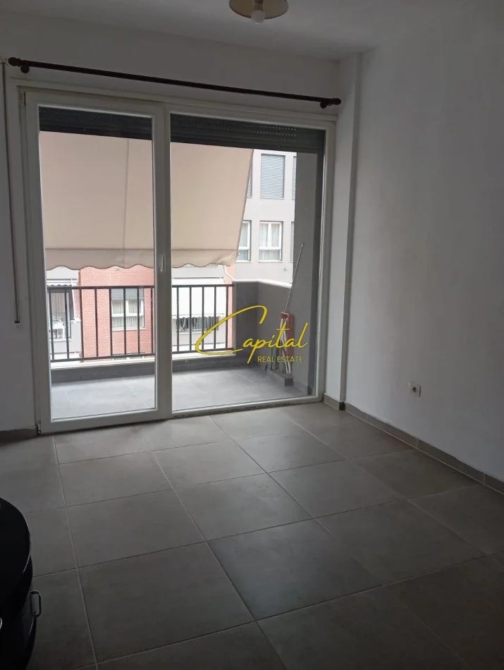 Tirane, jepet me qera apartament 2+1 Kati 4, 105 m² 500 € (5 MAJI)
