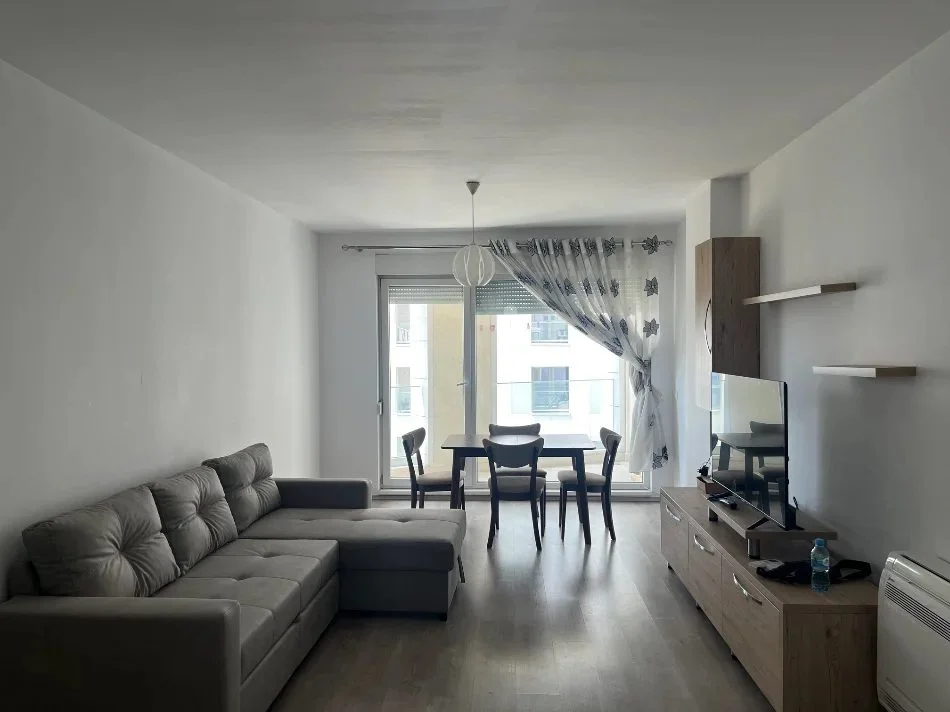 Tirane, jepet me qera apartament 2+1 Kati 4, 105 m² 550 € (Frigoriferi)