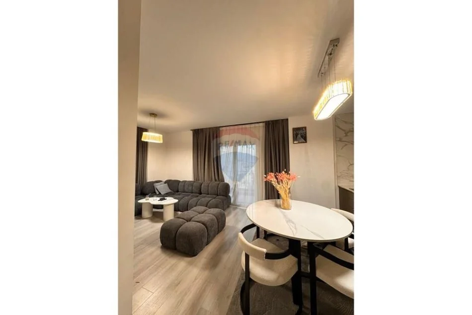 Tirane, jepet me qera apartament 2+1 Kati 4, 106 m² 1.000 € (Kodra e Diellit)