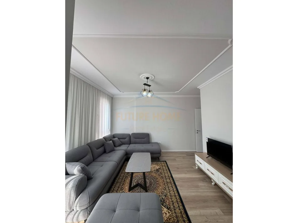 Tirane, jepet me qera apartament 2+1 Kati 4, 109 m² 500 € (Univers City)