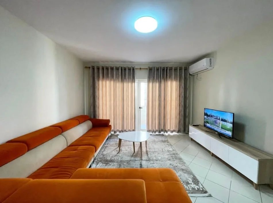 Tirane, jepet me qera apartament 2+1 Kati 4, 110 m² 600 € (Teodor Keko)
