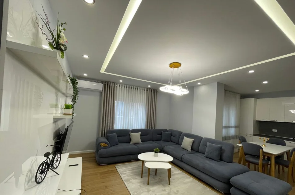Tirane, jepet me qera apartament 2+1 Kati 4, 120 m² 970 € (Zogu i Zi)
