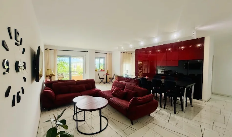 Tirane, jepet me qera apartament 2+1 Kati 4, 137 m² 1.200 €