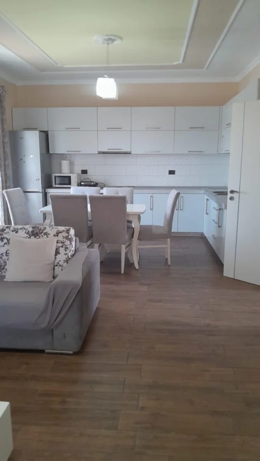 Tirane, jepet me qera apartament 2+1 Kati 4, 150 m² 600 € (Kodra E. Priftit)