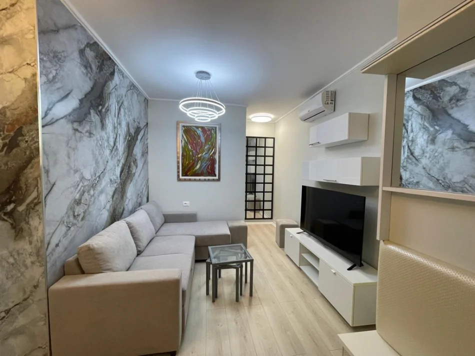 Tirane, jepet me qera apartament 2+1 Kati 4, 60 m² 600 € (ish Tregu Elektrik)