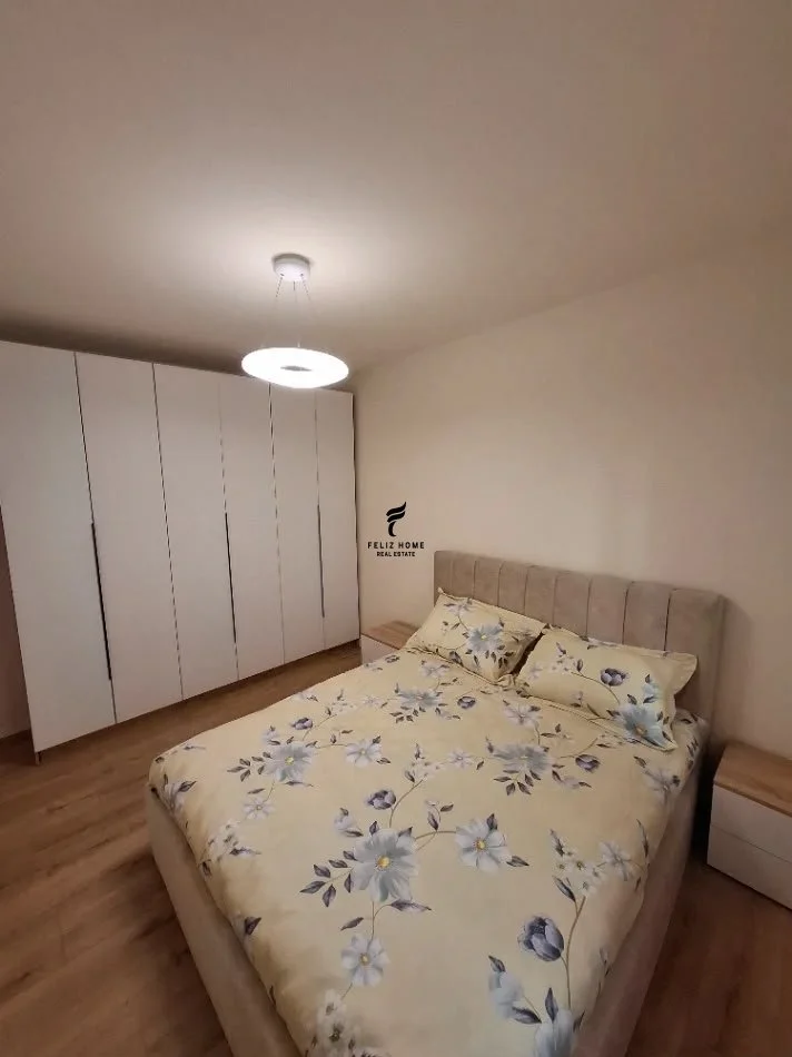 Tirane, jepet me qera apartament 2+1 Kati 4, 65 m² 600 € (RRUGA E BARRIKADAVE)