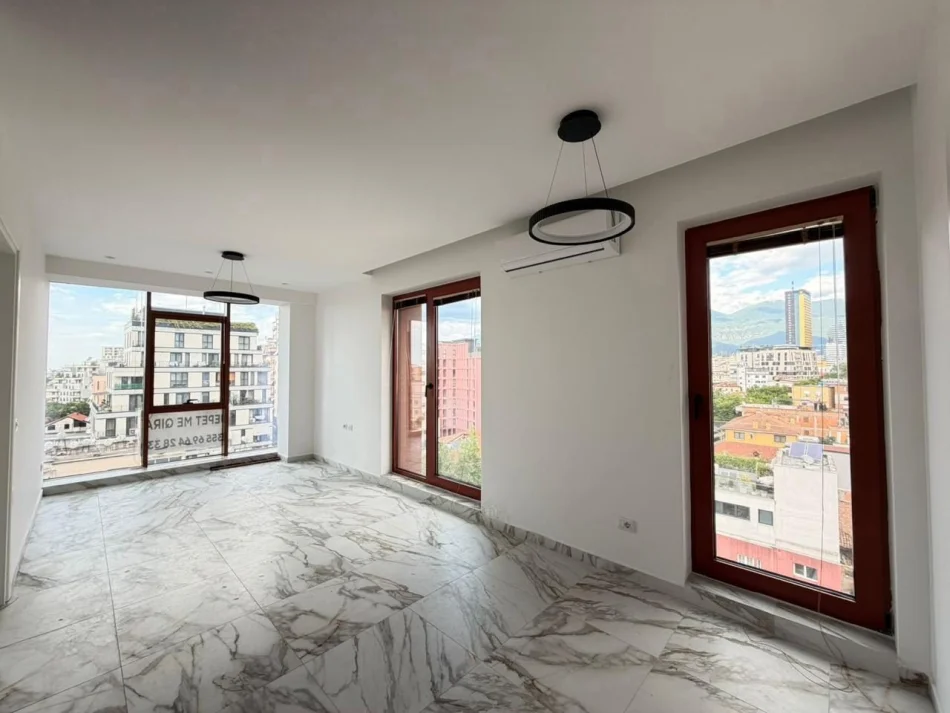 Tirane, jepet me qera apartament 2+1 Kati 4, 69 m² 850 € (Rruga Kavajës)