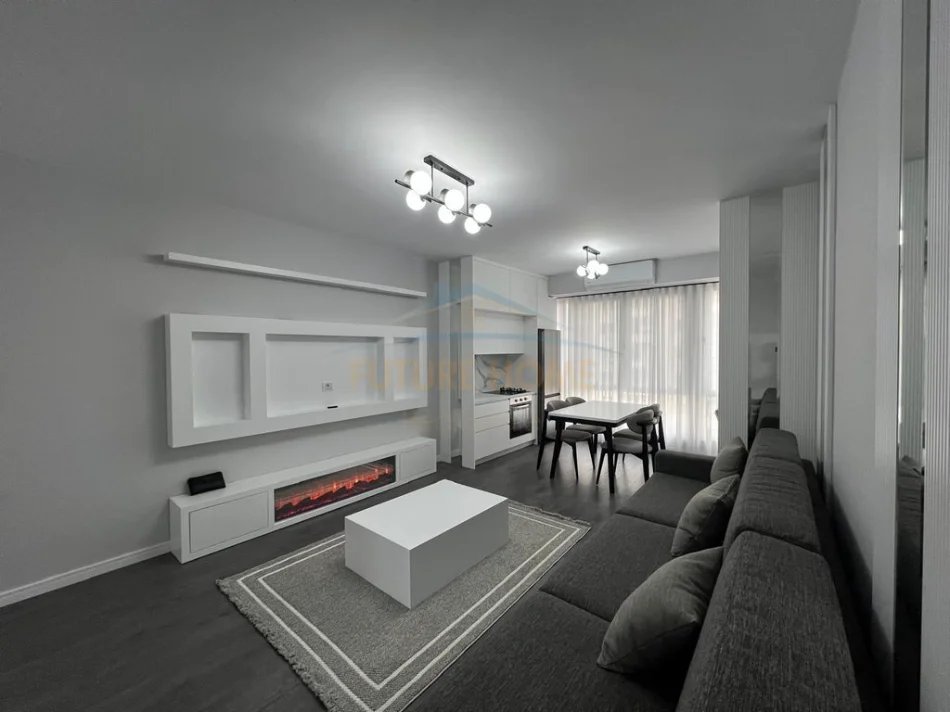Tirane, jepet me qera apartament 2+1 Kati 4, 77 m² 900 € (Kompleksi Usluga)
