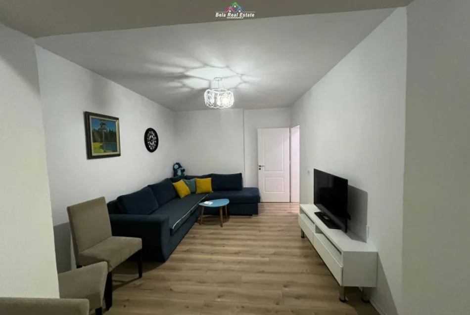 Tirane, jepet me qera apartament 2+1 Kati 4, 80 m² 570 € (brryli)