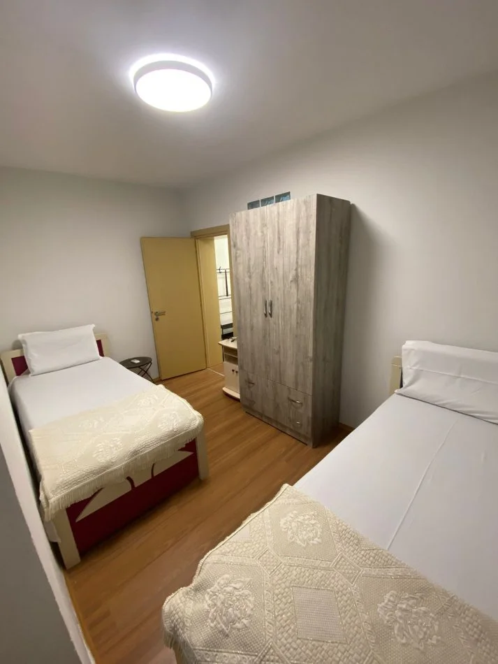 Tirane, jepet me qera apartament 2+1 Kati 4, 80 m² 600 € (Rruga Don Bosko)
