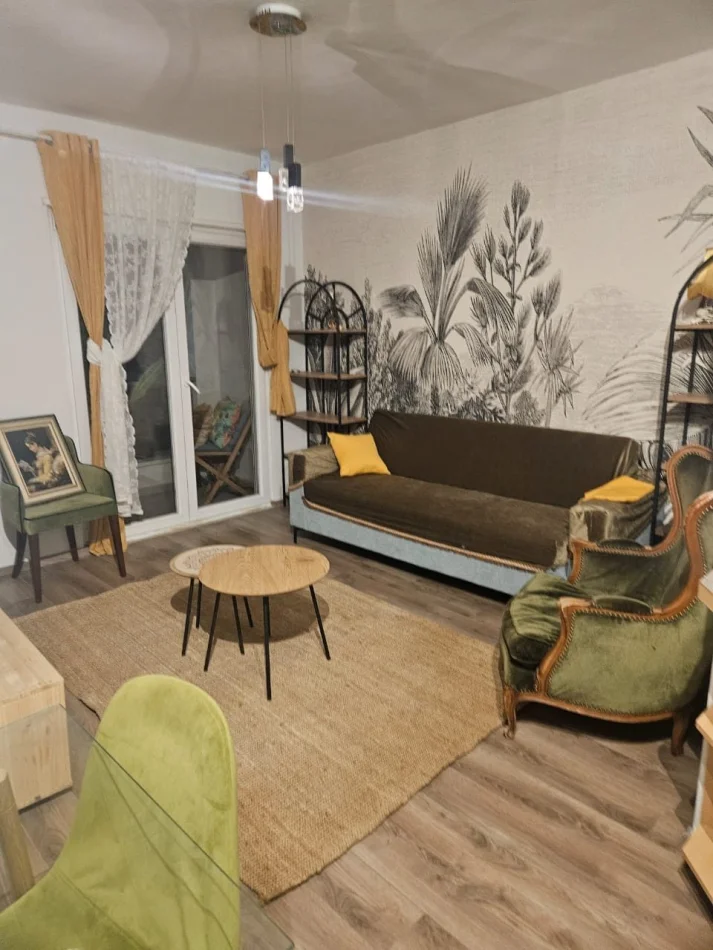 Tirane, jepet me qera apartament 2+1 Kati 4, 80 m² 750 € (Rruga E Kosovareve Liqeni Artificial)