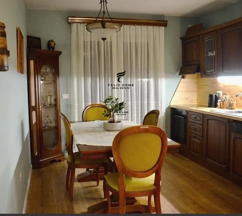 Tirane, jepet me qera apartament 2+1 Kati 4, 80 m² 800 € (RRUGA E KAVAJES)