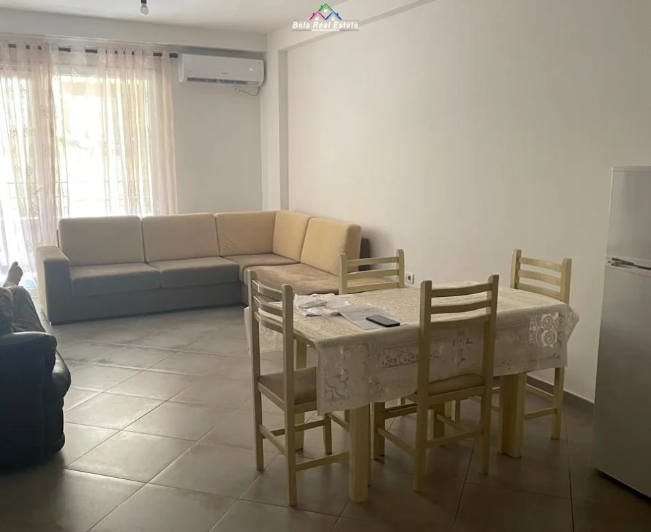 Tirane, jepet me qera apartament 2+1 Kati 4, 85 m² 570 € (KODRA E DIELLIT)
