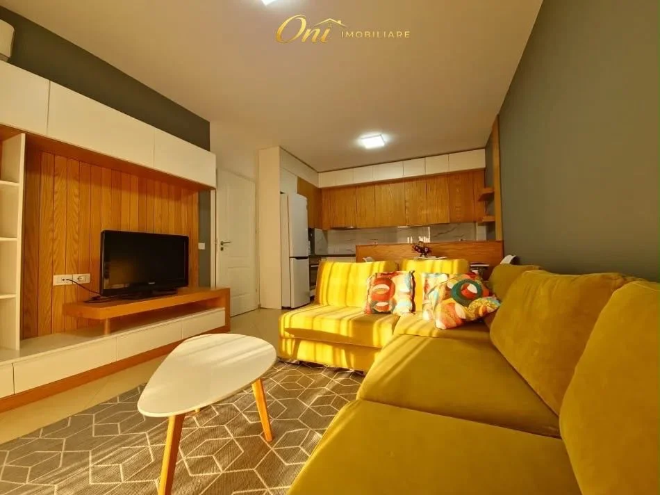 Tirane, jepet me qera apartament 2+1 Kati 4, 85 m² 800 € (5 MAJI)