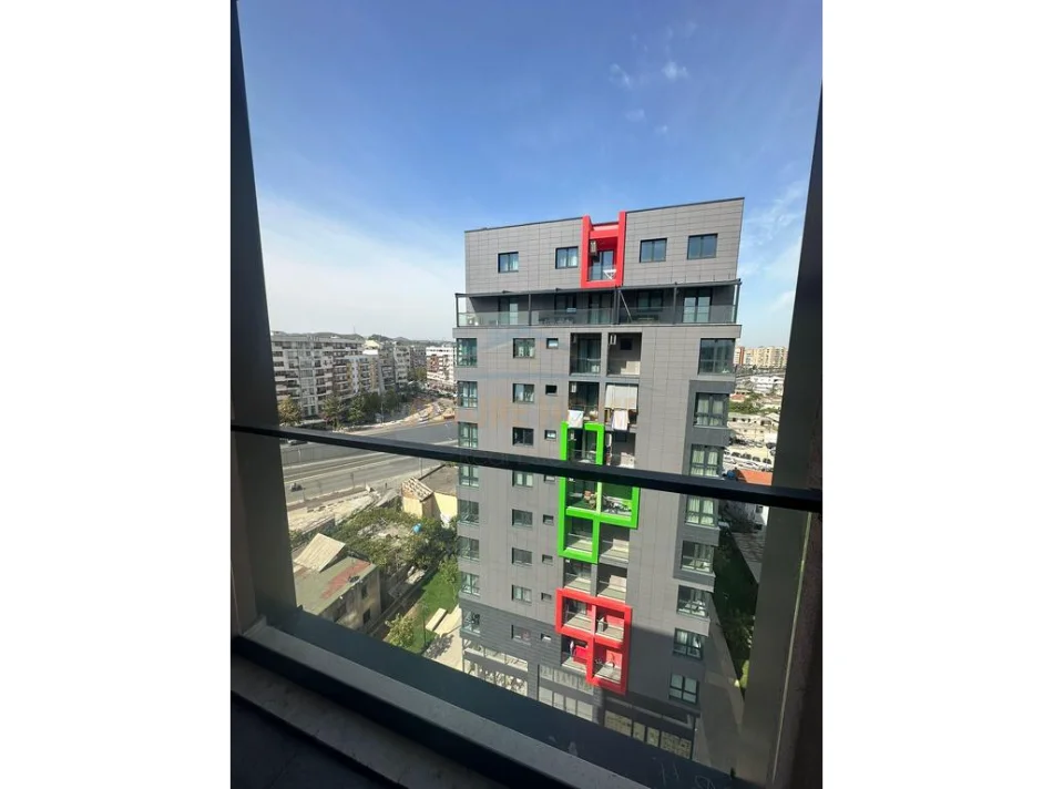 Tirane, jepet me qera apartament 2+1 Kati 4, 86 m² 500 € (Unaza e re)