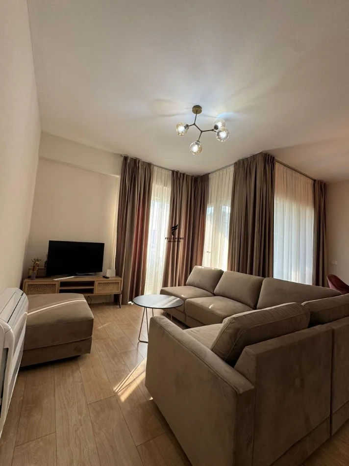 Tirane, jepet me qera apartament 2+1 Kati 4, 90 m² 1.500 € (RRUGA E KOSOVAREVE)