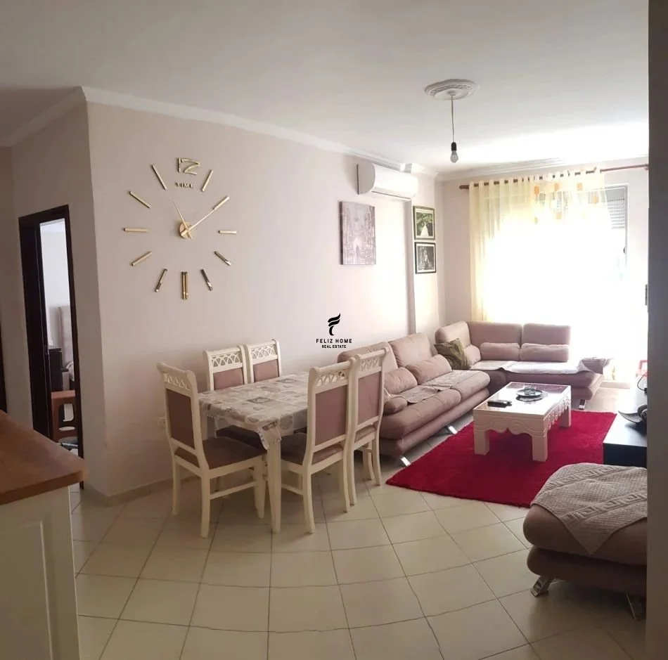 Tirane, jepet me qera apartament 2+1 Kati 4, 90 m² 450 € (YZBERISHT)