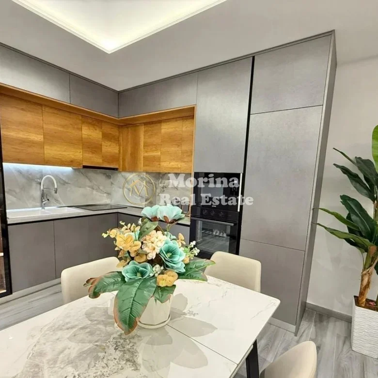 Tirane, jepet me qera apartament 2+1 Kati 4, 90 m² 650 € (Fresku)