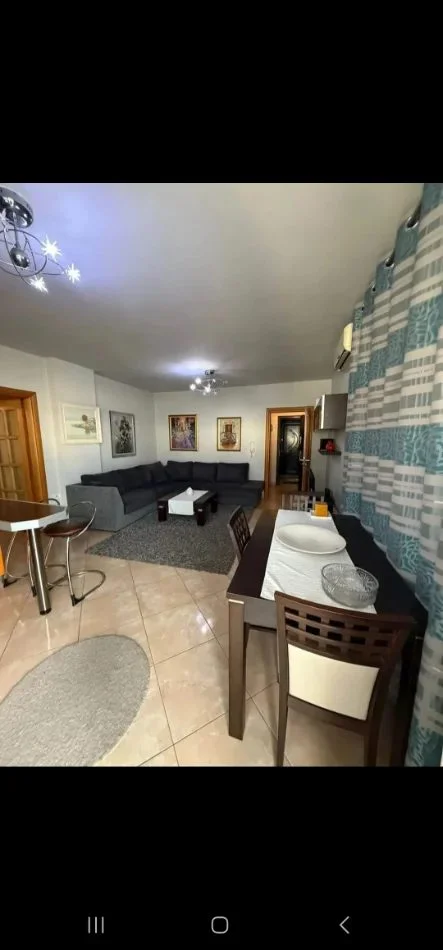 Tirane, jepet me qera apartament 2+1 Kati 4, 90 m² 650 € (Rruga Irfan Tomini)