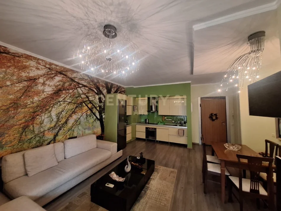Tirane, jepet me qera apartament 2+1 Kati 4, 94 m² 1.200 € (Rruga e Barrikadave)