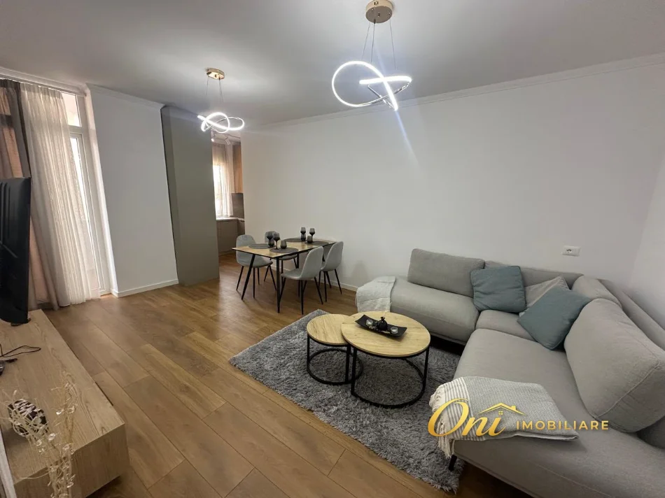 Tirane, jepet me qera apartament 2+1 Kati 4, 95 m² 730 € (RRUGA E DIBRES)
